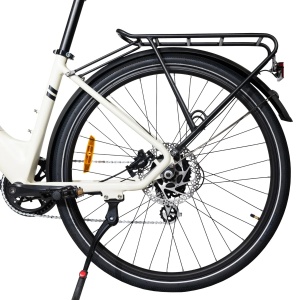 Bicicletă Electrică Voltarom C30 – Motor 250W, Autonomie până la 60 km, Baterie 36V 10Ah, Frâne Hidraulice, Roți 700C