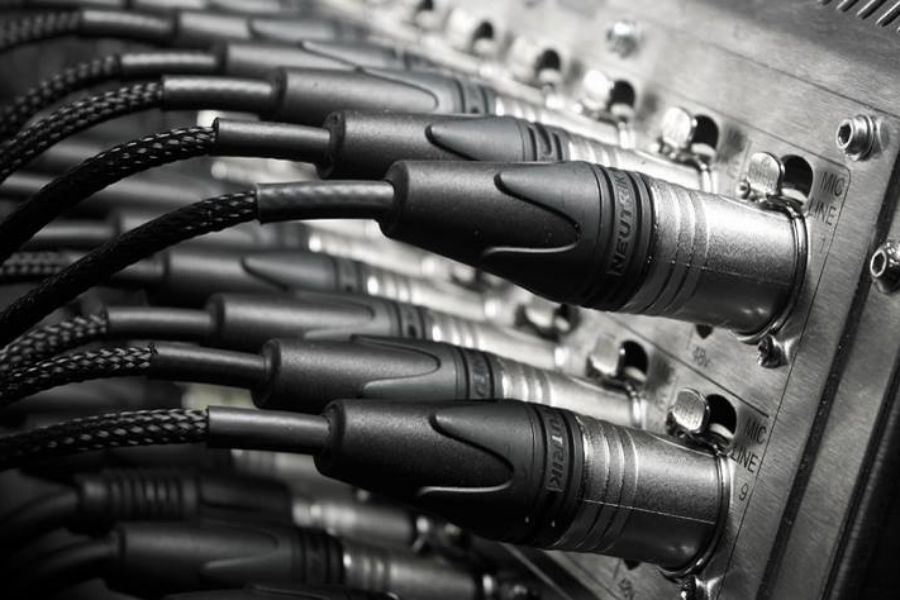 Cabluri și conectori pentru instrumente muzicale. Tipuri și caracteristici