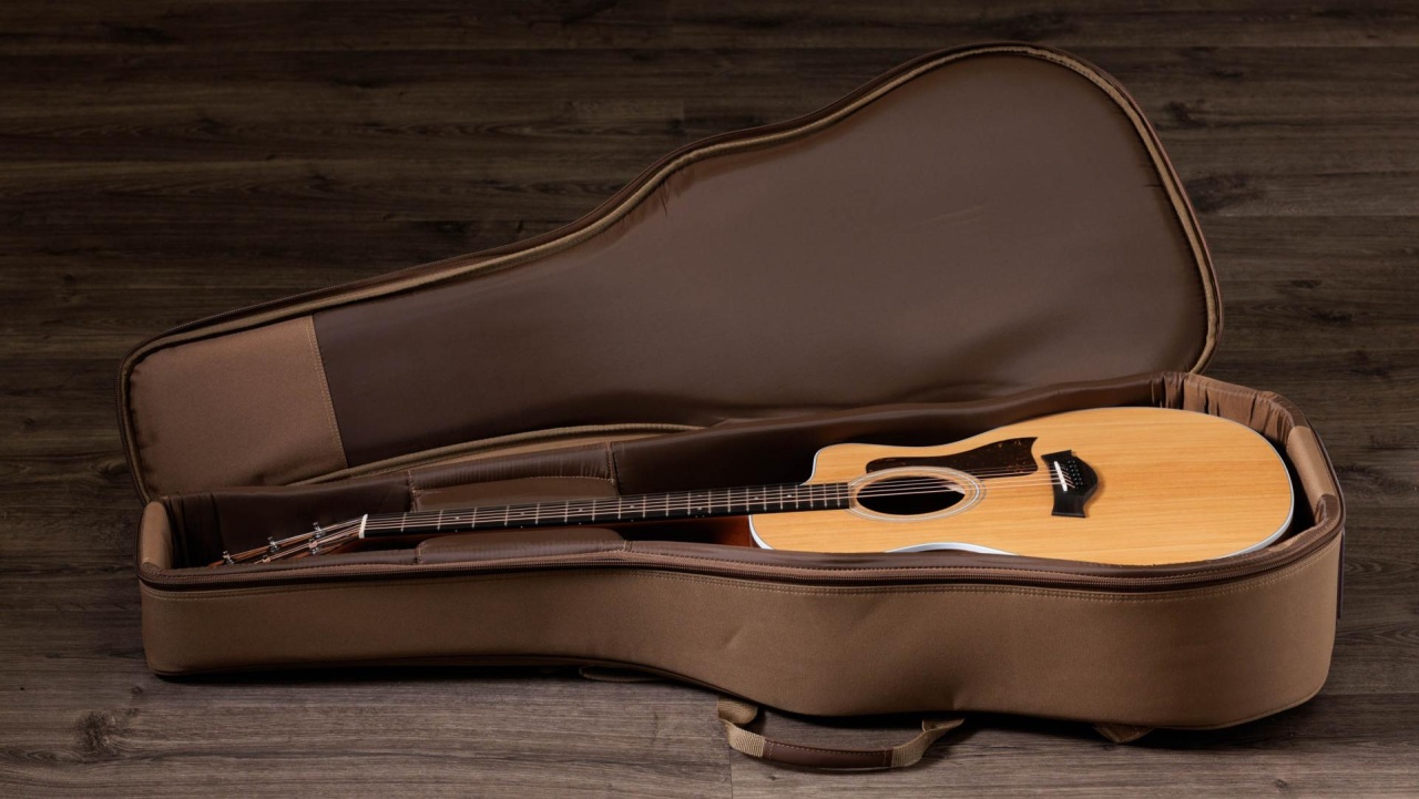 Chitară Electroacustică Taylor 214ce – Grand Auditorium, Solid Top