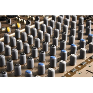 Mixer Analog Phonic AM14GE - Img 3