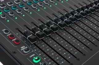 Mixer digital Allen & Heath QU-5 profesional - Img 8