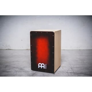 Cajon cu Snare Meinl SC100RDB Snarecraft – Baltic Birch 7 Straturi 9mm, Dual Snare Wires, Red Burst, Colțuri Rotunjite - Img 6