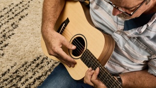 Chitară Electro-acustică Taylor BT1e Baby Taylor 3/4 - Img 16