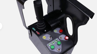 Panoul de comandă al unei nacele Haulotte Compact – defecte tipice, simptome și diagnostic complet