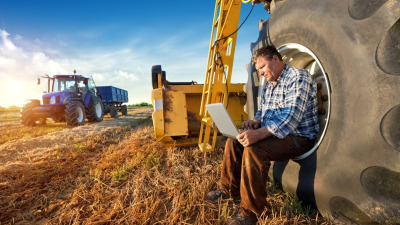 Cum să Întreții și Să Repari Utilajele Agricole