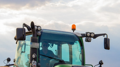 Oglinzi Tractoare: Importanța și Alegerea Corectă pentru Siguranță și Eficiență