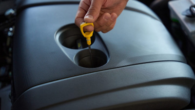 Nivel scăzut ulei motor: importanța uleiului și riscurile asociate