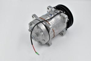 Compresor de clima tractor 04437339, 04437339/10, 060506146, 4437339, 443733910, 4709, 60506146, 84018078, 84056429, 8964678, 89831429, 9831429, V37104800, B105543 - Img 3