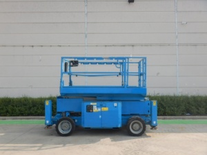 Nacela foarfeca diesel 4x4 - 10m Genie GS2669RT - 2011 - Img 6