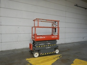 Platforma foarfeca electrica 8m Skyjack SJ3219 - baterii noi - B36595 2019 - Img 8