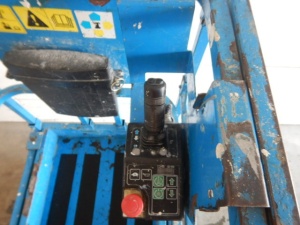Platforma tip foarfeca electrica 10m Genie GS2632 AF 2013 - Img 4