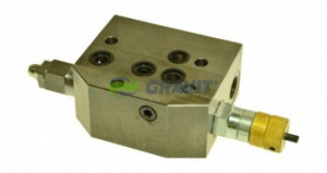 Distribuitor hidraulic pentru tractor John Deere
