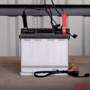 Încărcător baterie digital 12V/24V 8A AMIO PRO HOOK – Redresor baterii AGM, GEL, STD și LiFePO4 - Img 4