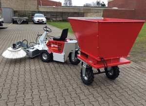 Dispersor grajduri remorcabil EG580