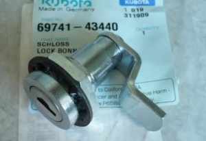 Incuietoare capota miniexcavator Kubota KX41-2VC Generatia 2