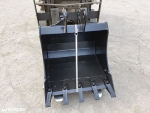 Cupa sapat buldoexcavator Komatsu WB93 - 60cm
