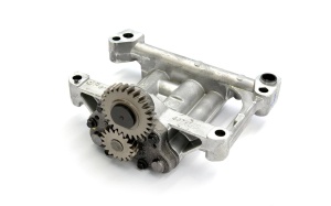 Pompă ulei motor Manitou 604956
