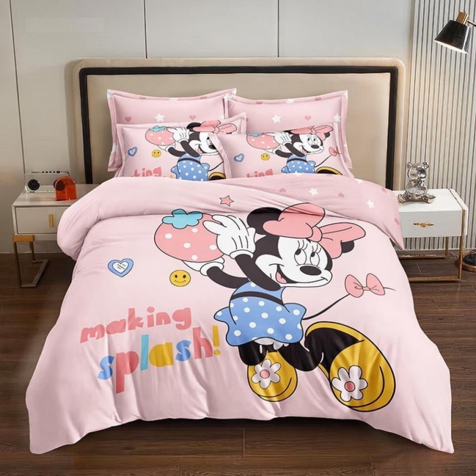 Lenjerie pat finet 4 piese, 1 persoana, roz , cu Minnie Mouse