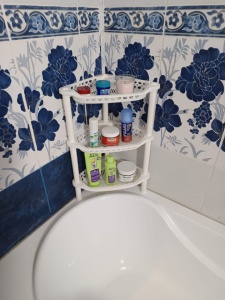 Etajeră de baie din plastic, pentru colț, cu 3 rafturi, 10 × 10 × 50 cm, crem
