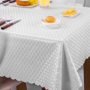 Fata de masa alba