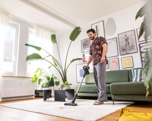 KARCHER VCS 3 Nano štapni usisivač sa posudom beli
