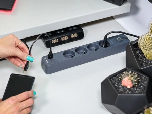TRACER Produzni kabl 1.5m 4 uticnice sa USB I Type-C konektorom PD 20W sa prenaponskom zastitom i prekidacem grafit TRALIS47026 - Img 8
