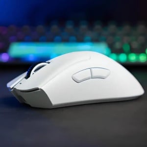 Bežični miš RAZER DeathAdder V3 Pro - bela 30000 DPi RZ01-04630200-R3G1 - Img 2
