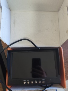 Monitor za kombi/kamion 9inca LCD LC-958 QUAD OUTLET - Img 3