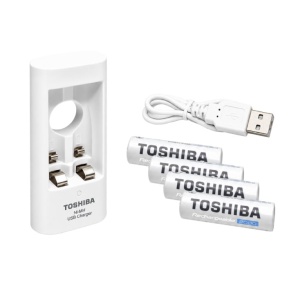TOSHIBA USB punjač za Ni-MH akumu. AA, AAA + 4 punjiva akum. AA 2000mAh
