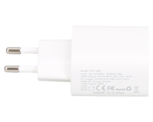 E-GREEN Superbrzi strujni punjač sa USB3.0 i USB 3.1 tipC ulazom 5V/3A 20W