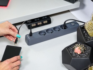 TRACER Produzni kabl 1.5m 4 uticnice sa USB I Type-C konektorom PD 20W sa prenaponskom zastitom i prekidacem grafit TRALIS47026 - Img 4