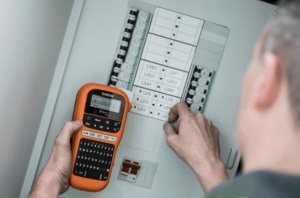 BROTHER PT-E110VP štampač nalepnica za električare (PTE110VPYJ1)