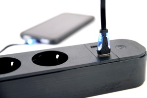 TSL-PS-S4U-01 Gembird pametni produzni kabl sa USB punjenjem, 4 uticnice, 1,5m crni - Img 2