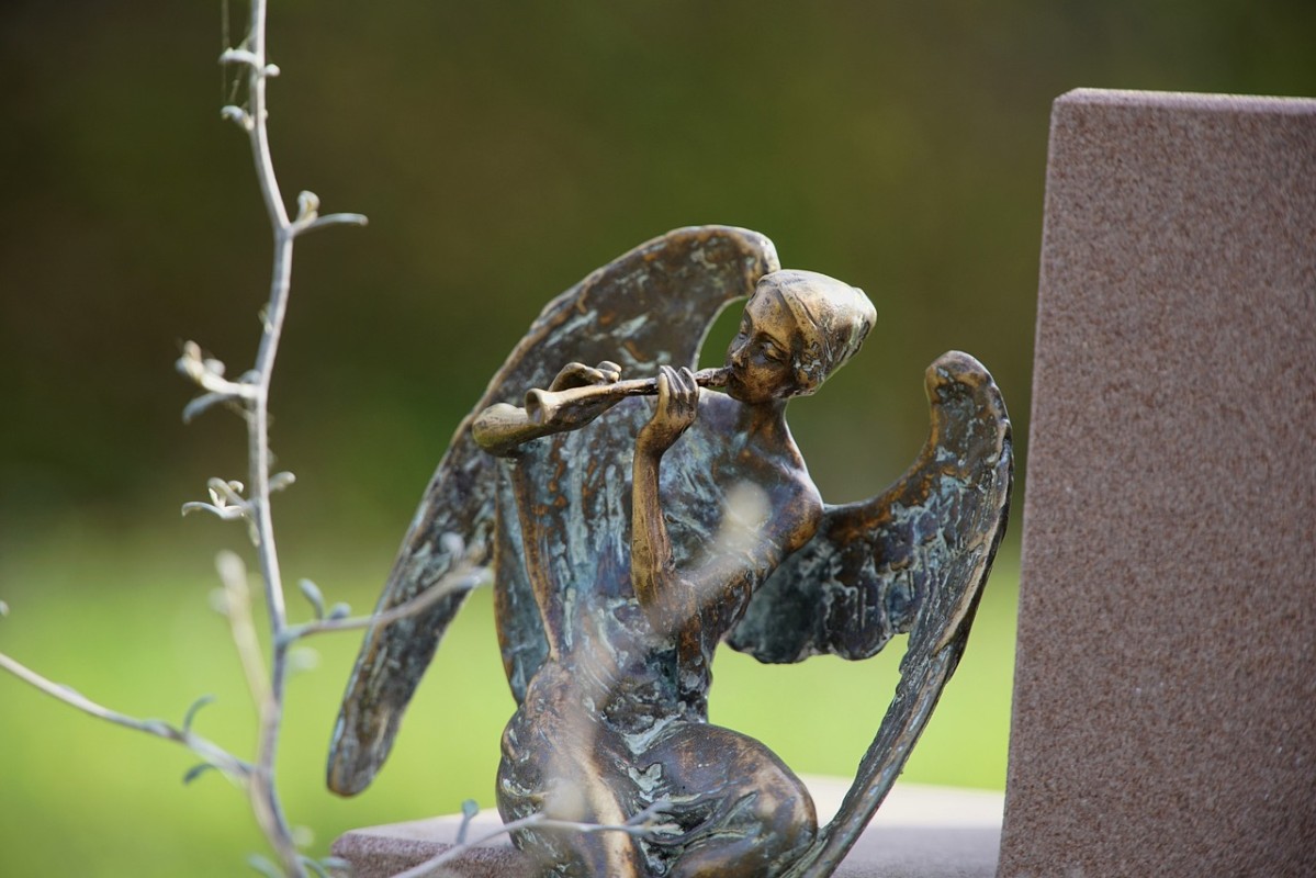 Cum sa creezi o atmosfera mistica cu statuete decorative tematice