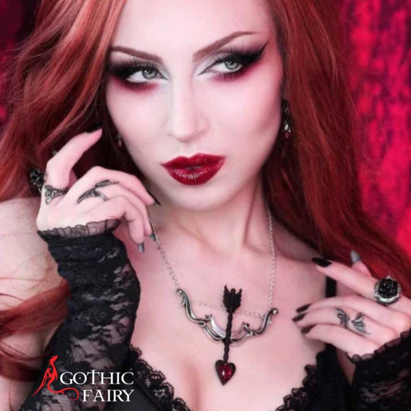 Stilul gothic in tendinte: cercei care adauga o nota de misticism