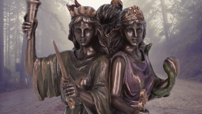 Hecate: Zeita Magiei, a Rascrucilor si a Misterelor