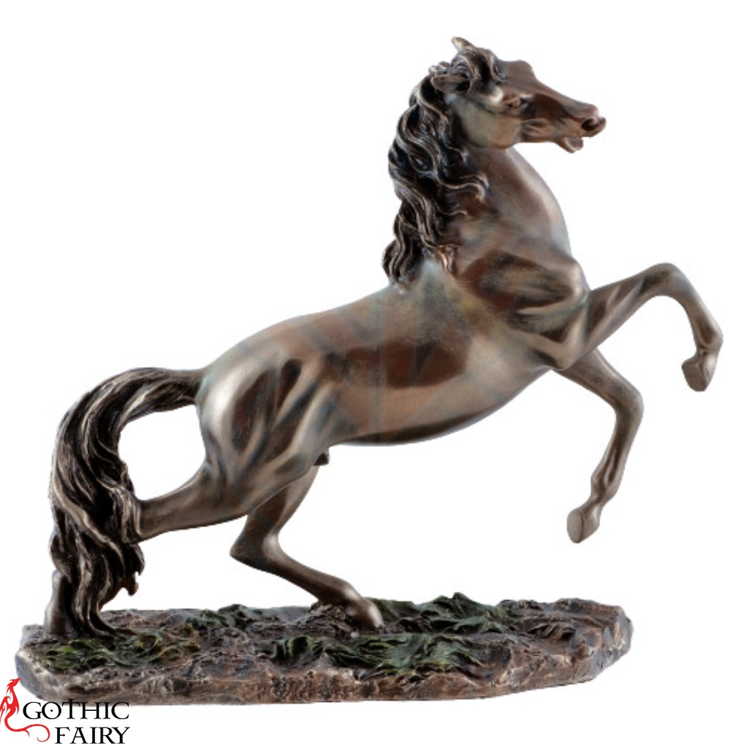 Statuete cu cai si unicorni