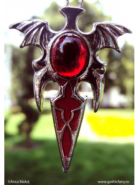 Pandantiv cu lantisor Copiii Noptii - amuleta Sange de vampir, placat cu argint, 4.2 cm