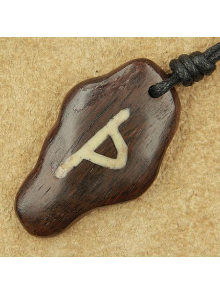 Pandantiv talisman din lemn cu runa Thurisaz