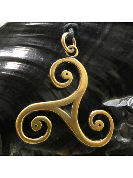 Pandantiv bronz Triskelion 4cm