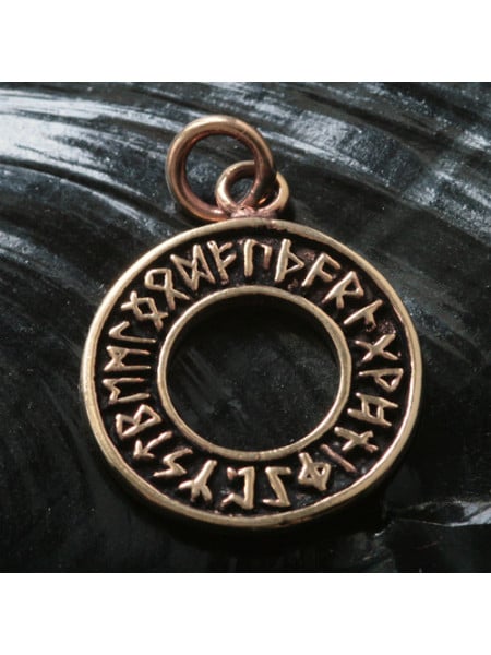Pandantiv bronz Rune pe cerc