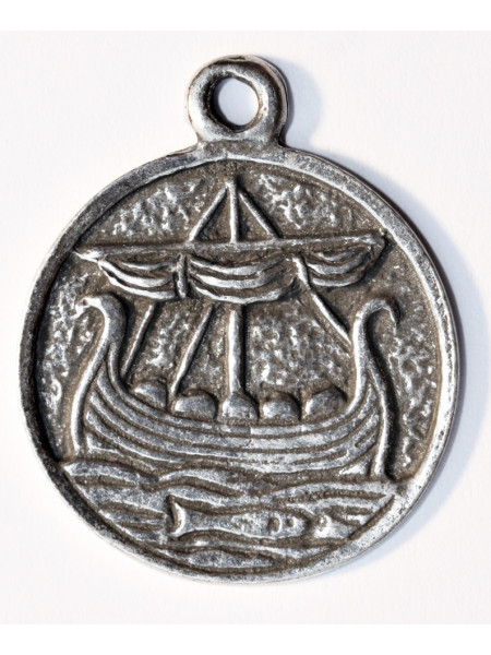 Pandantiv cu lantisor, Corabie cu vasle, placat cu argint, 2.8 cm