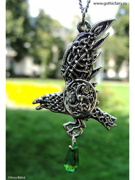 Pandantiv cu lantisor, Mythic Celts - Corbul lui Bran, placat cu argint, 6.4 cm