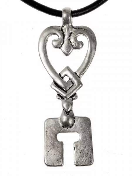 Pandantiv viking din bronz placat cu argint Cheie in forma de inima