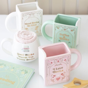 Cana in forma de carte din ceramica The Book Club, capacitate, 450ml - Img 4