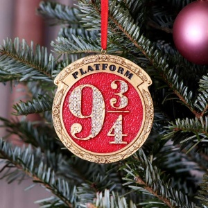 Decoratiune cu agatatoare Harry Potter - Platforma 9 3/4 8.2 cm