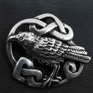 Pandantiv argint Corb cu nod celtic 2.5cm