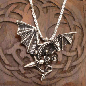 Pandantiv argint dragon cu sabie