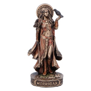 Mini statueta rasina si bronz Zeita celtica Morrigan 8.2 cm
