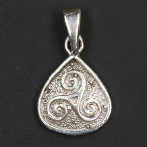 Pandantiv argint lacrima Triskelion 2.5cm